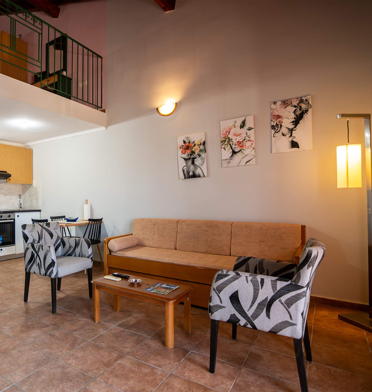 En Castro staying in Chios | Aikaterini Maisonettes | Kontari | Holidays | Greece